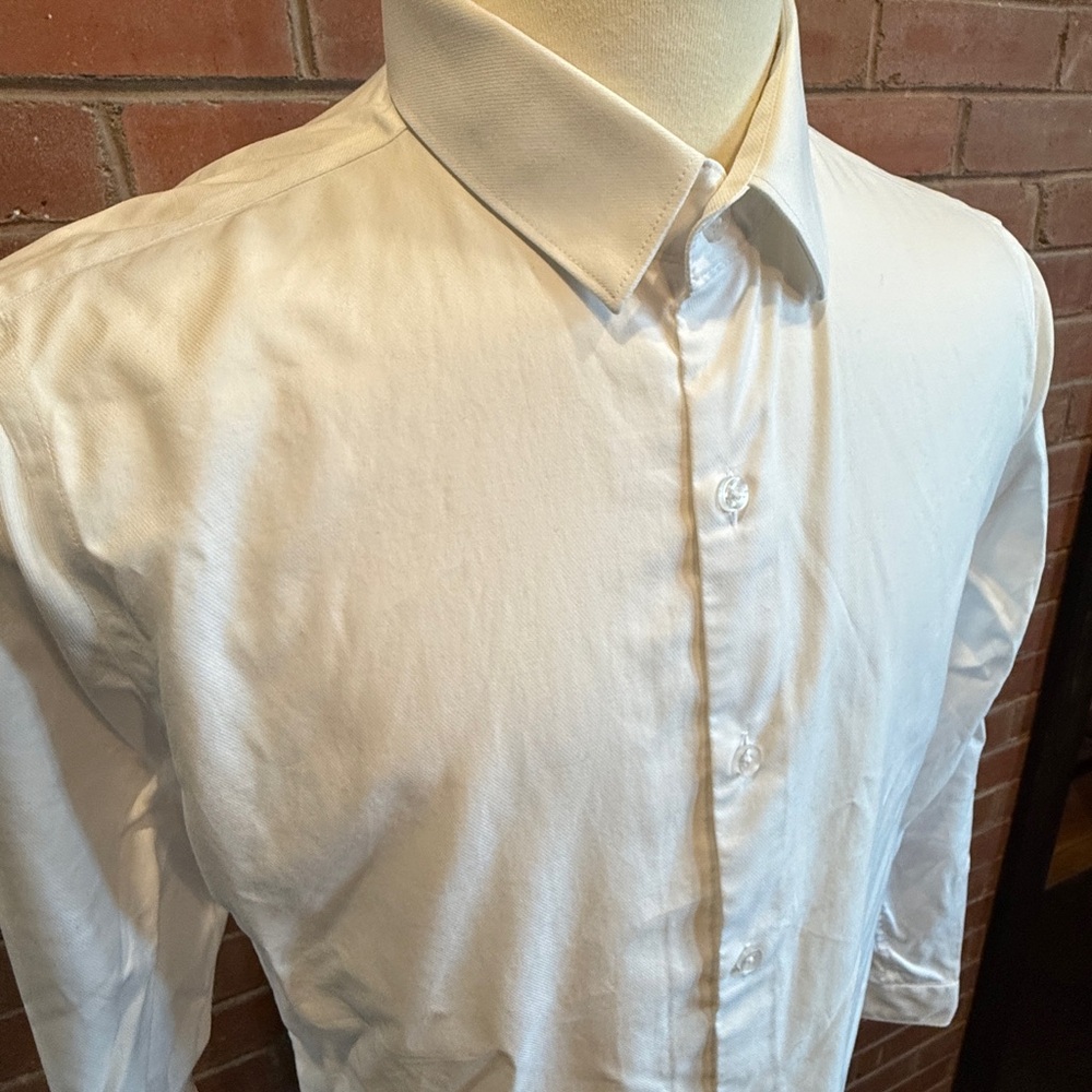 RW&CO. Crisp White Dress Shirt